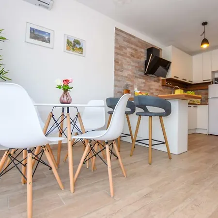Milena 8 Apartment