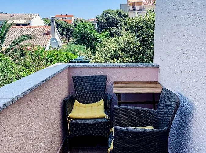 Apartment Milena 8 Mandre